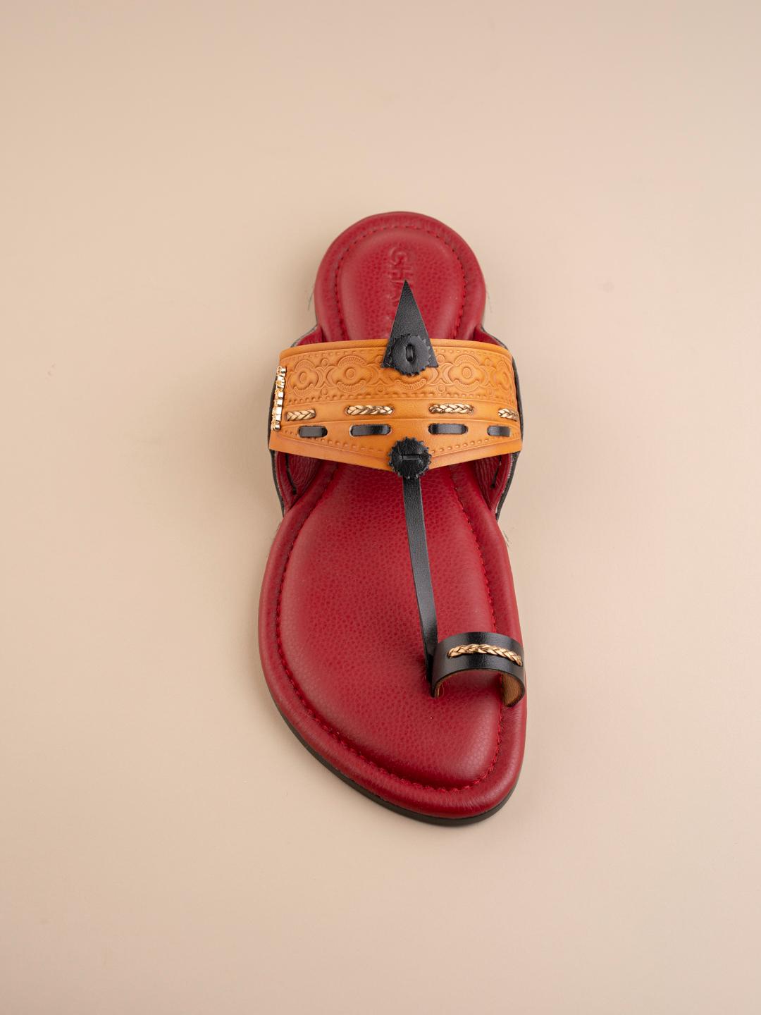 Nomadian-Red/Tan